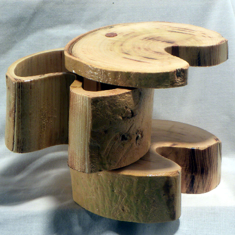 Box - Round - Ailanthus � Item 158 - SOLD