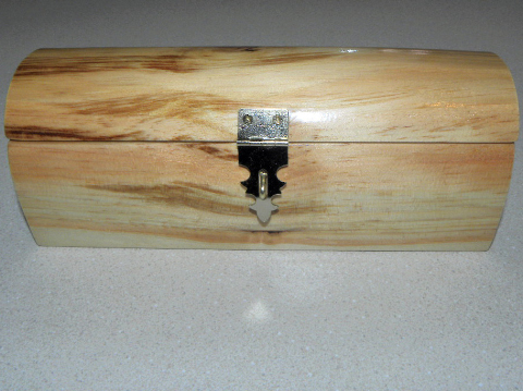 Box - Rounded Top w/ Brass Hardware - Pine � Item 235