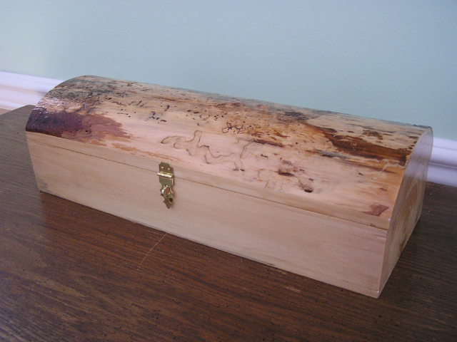 Box - Gold Colored Latch - Pine - Item R